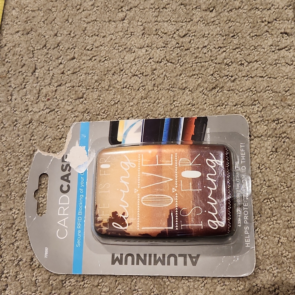 CREDIT CARD CASE - NEW Secure RFID Blocking credit card case